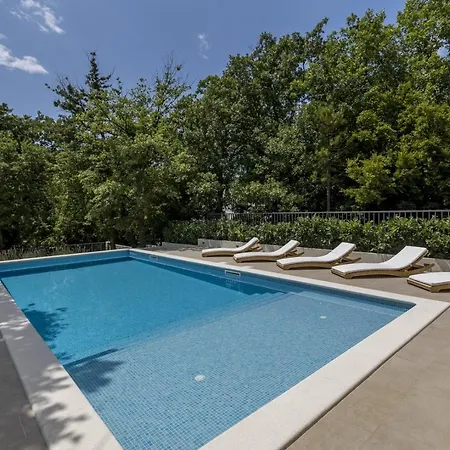 Ventura With Private 45 Sqm Swimming Pool, 4 Bedrooms, Gym, Game