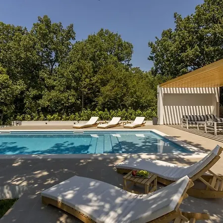 Ventura With Private 45 Sqm Swimming Pool, 4 Bedrooms, Gym, Game