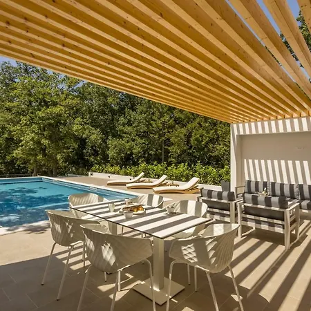 Ventura With Private 45 Sqm Swimming Pool, 4 Bedrooms, Gym, Game Srinjine