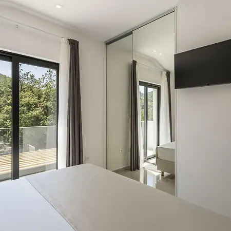 Ventura With Private 45 Sqm Swimming Pool, 4 Bedrooms, Gym, Game Villa Srinjine