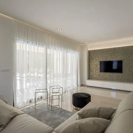 Villa Ventura With Private 45 Sqm Swimming Pool, 4 Bedrooms, Gym, Game